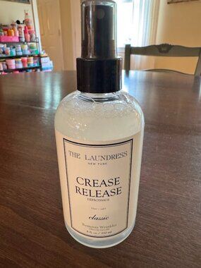 The Laundress CREASE RELEASE Spray Classic Scent Removes Wrinkles New York 8oz